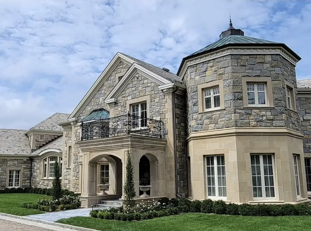 Front with turret, Kings Point